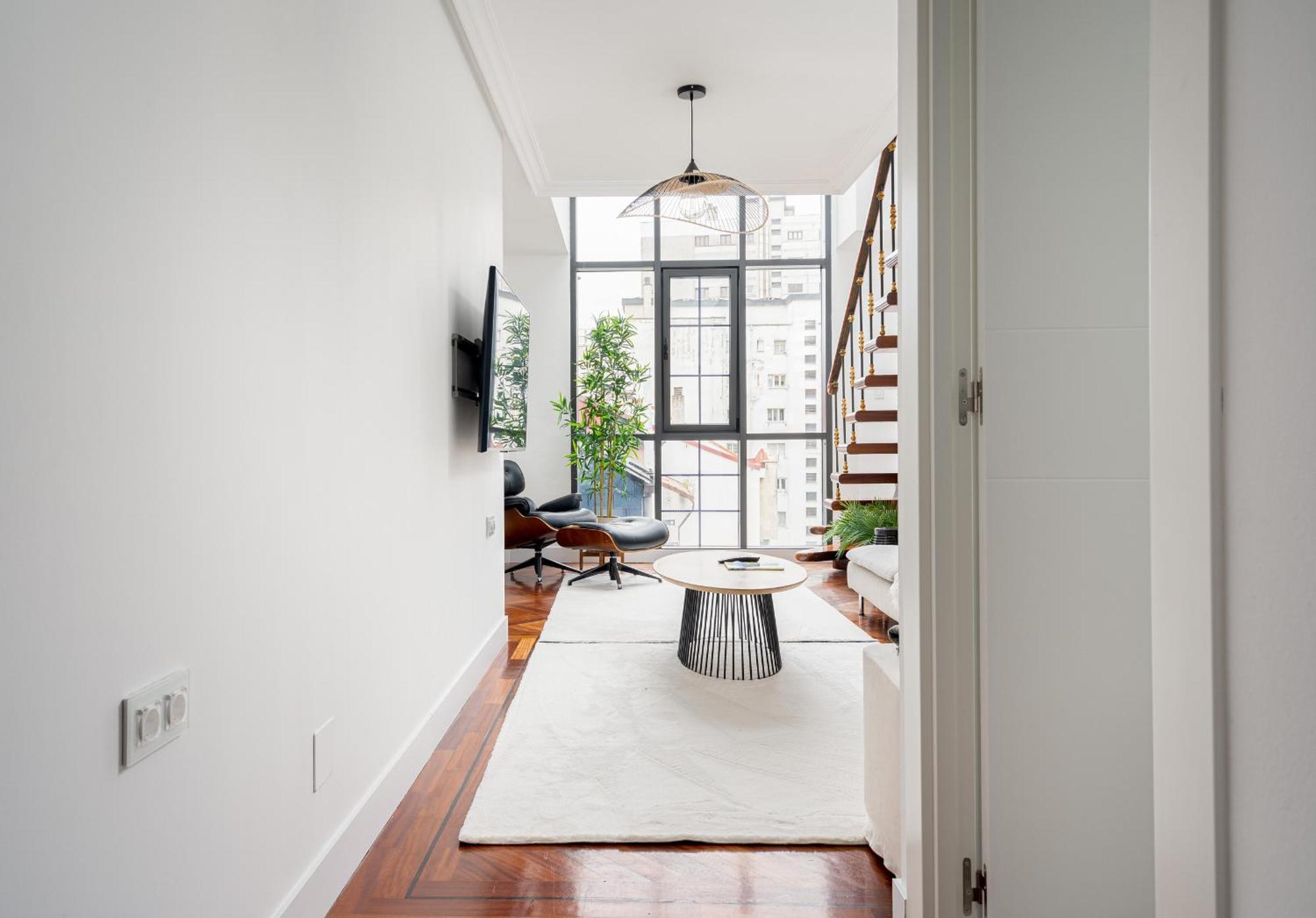 Apartment Helloasturias Oviedo, Un Espacio Luminoso Y Moderno En El Corazon De La Ciudad *