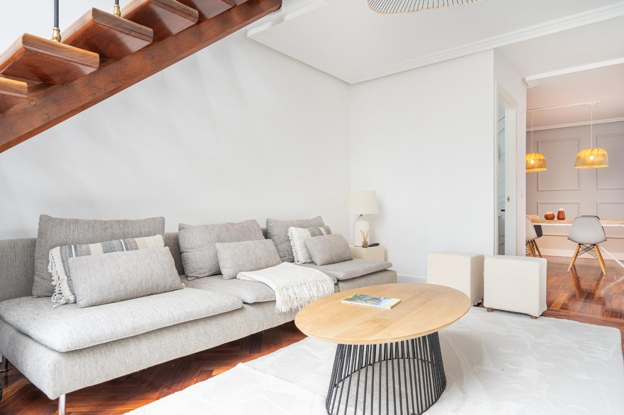 Apartment Helloasturias Oviedo, Un Espacio Luminoso Y Moderno En El Corazon De La Ciudad Oviedo